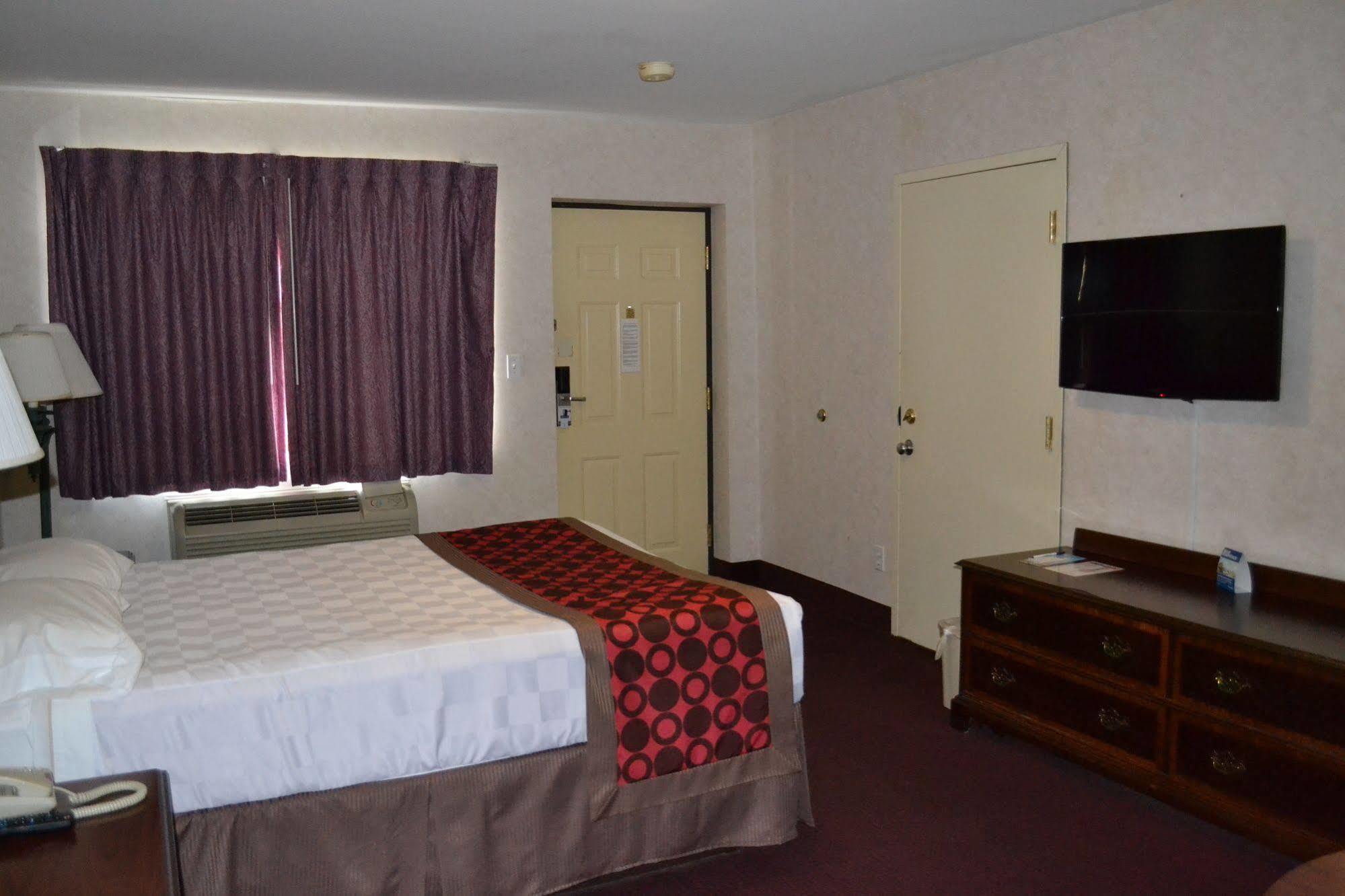 Travelodge By Wyndham Niagara Falls - New York Esterno foto